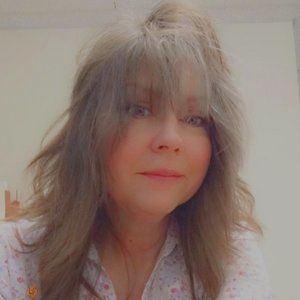 Meet your Posher, Pam